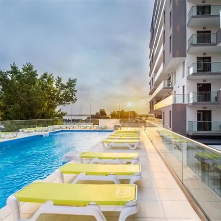 Mira & Penthouse Apartment Navodari