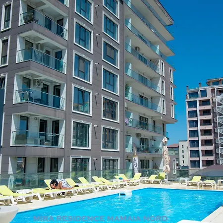 Mira & Penthouse Apartment