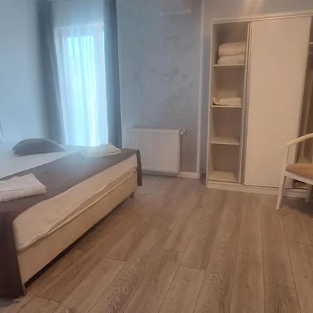 Mira & Penthouse * Năvodari