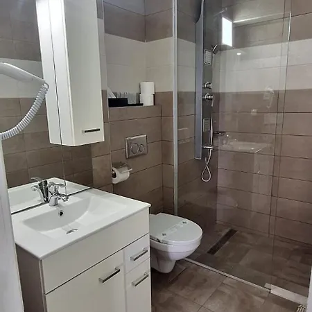 Mira & Penthouse * Navodari