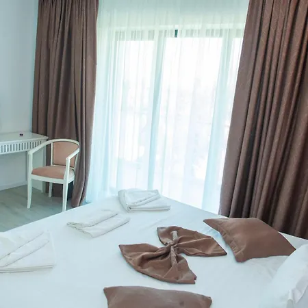 Mira & Penthouse * Năvodari